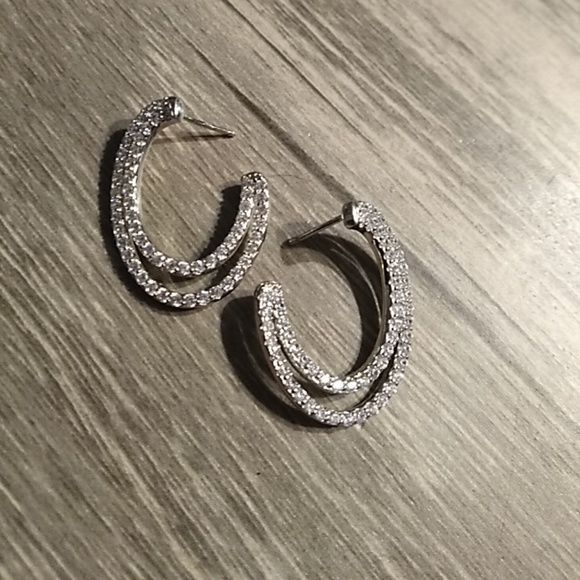 Illusion Sterling Silver synthetic diamond hoops - Picture 4 of 6